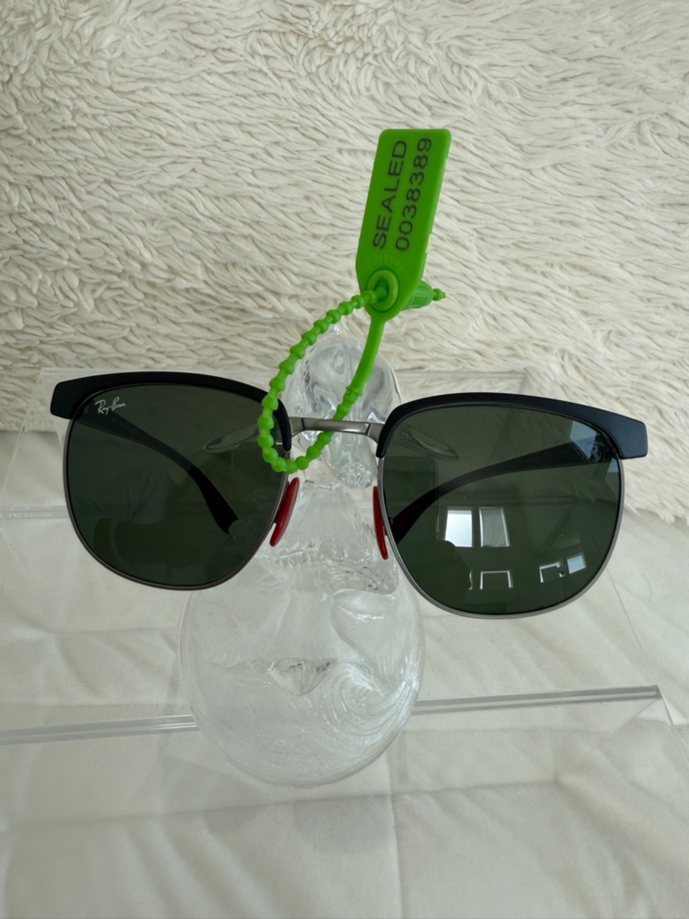 New Ray-Ban Scuderia Ferrari Collection Unisex Sunglasses Black Red Accent NWOT - Picture 16 of 16